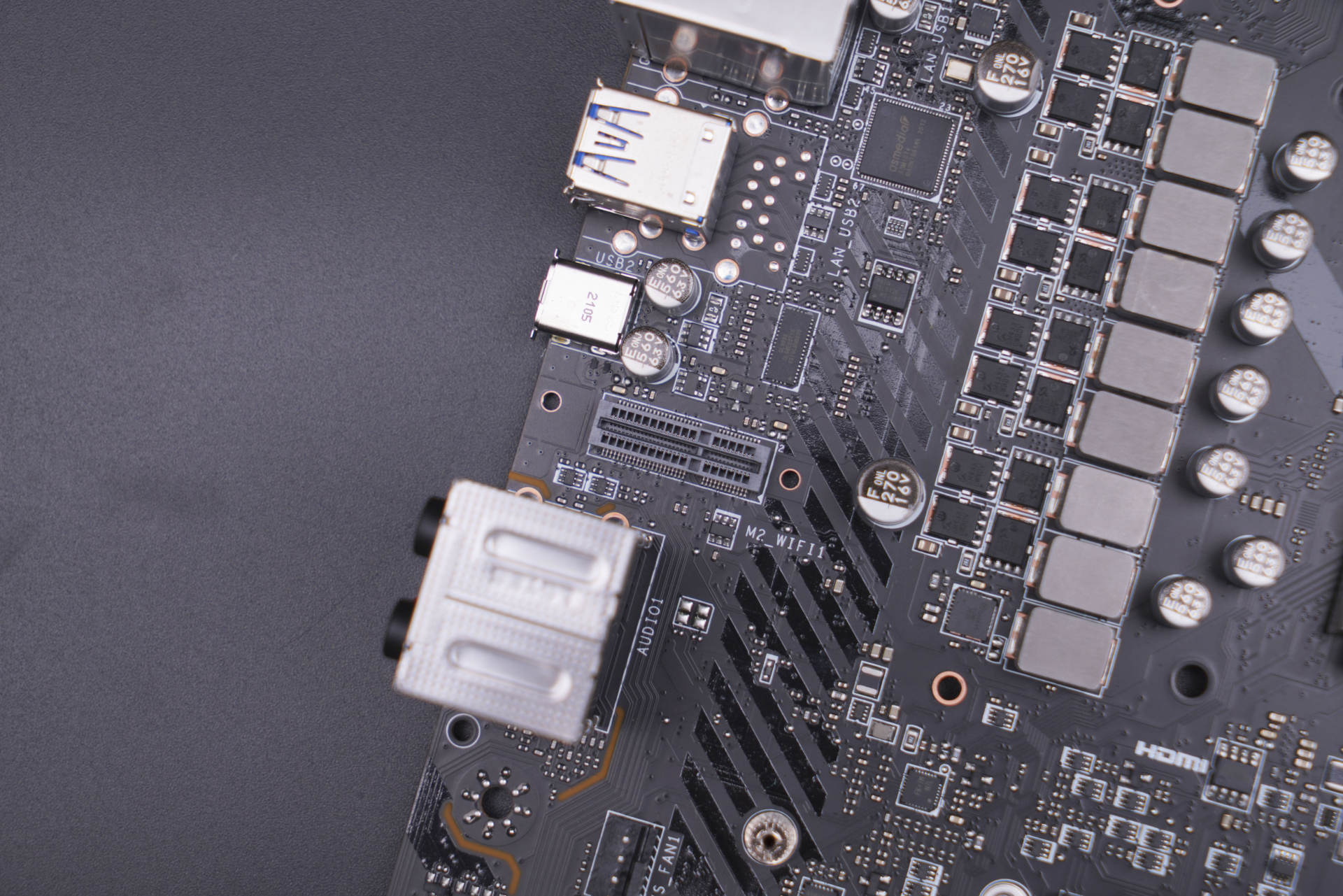 微星b560迫击炮和战斧导弹,微星b560战斧导弹和迫击炮的区别