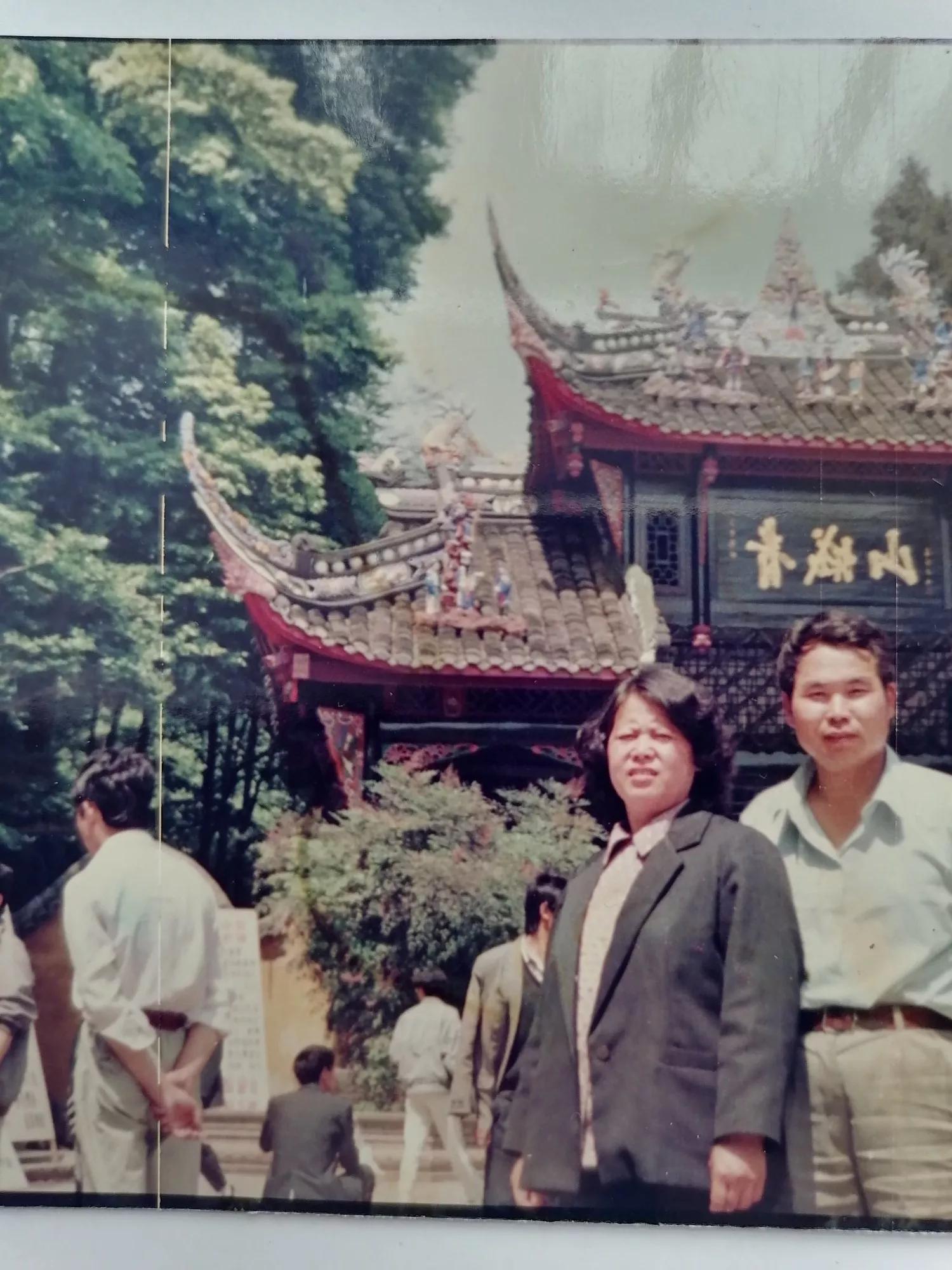 给老婆的结婚纪念日蓝宝石礼物,结婚纪念日蓝宝石蛋糕