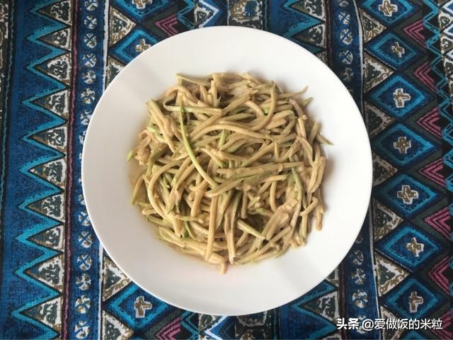 凉拌芝麻酱西葫芦的正宗做法,芝麻酱拌西葫芦可以吃吗