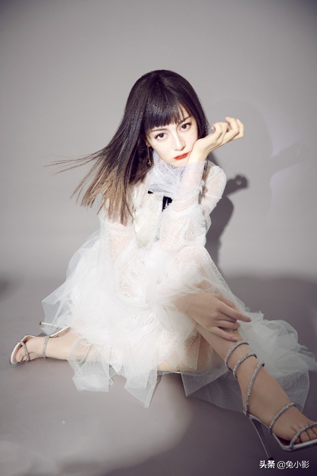 迪丽热巴造型甜美双马尾,迪丽热巴最近发型