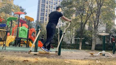 小区（户外）最常见的12款健身器材，看下你能玩转几个？