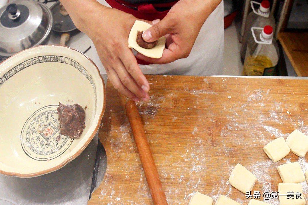 用面粉做的简单小吃无需酵母粉,红薯丝加面粉做法酥软