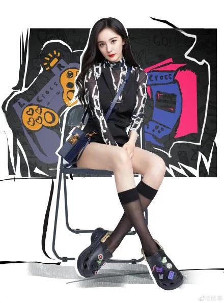 洞洞鞋zara,丑到洞洞鞋