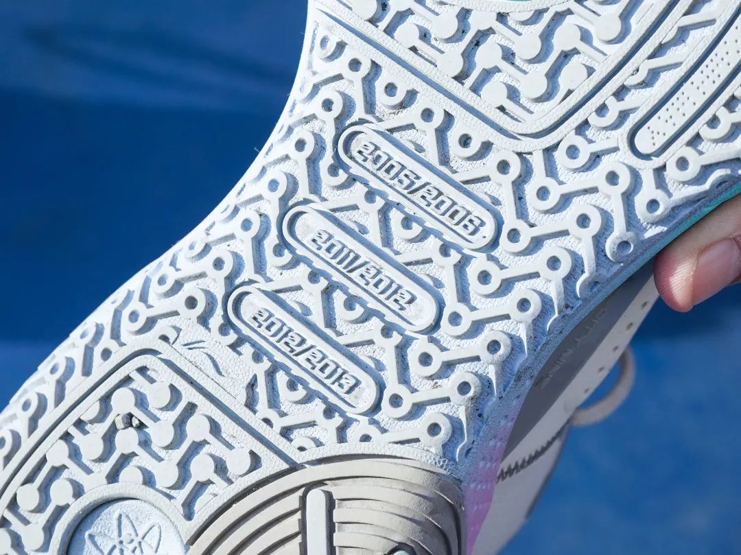 李宁全城9青年版有啥区别,李宁韦德之道全城9棉花糖