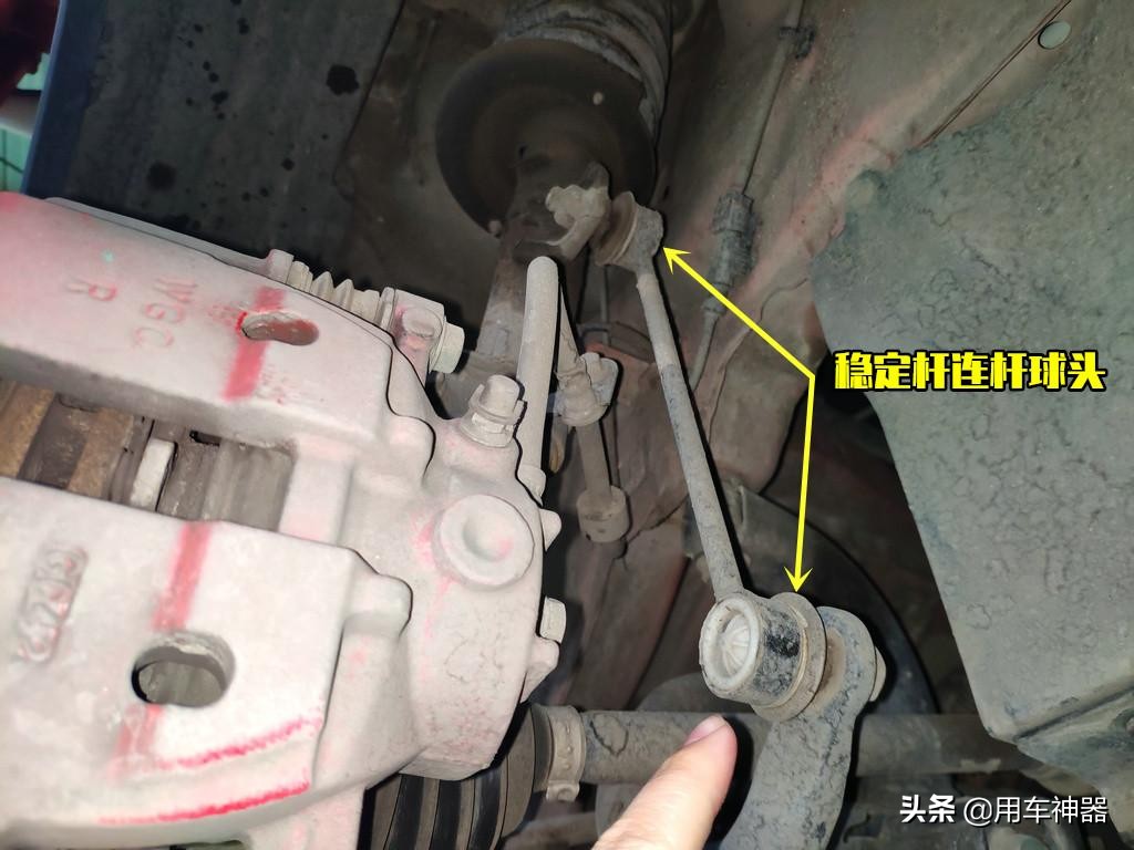 方向盘松垮咯噔响,方向盘有异响如何修理