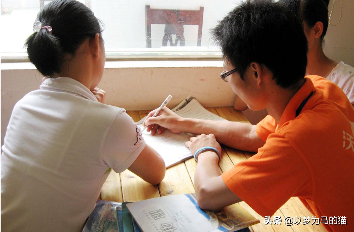 大学生：这8种“兼职”靠谱又安全，想勤工俭学可以参考看看