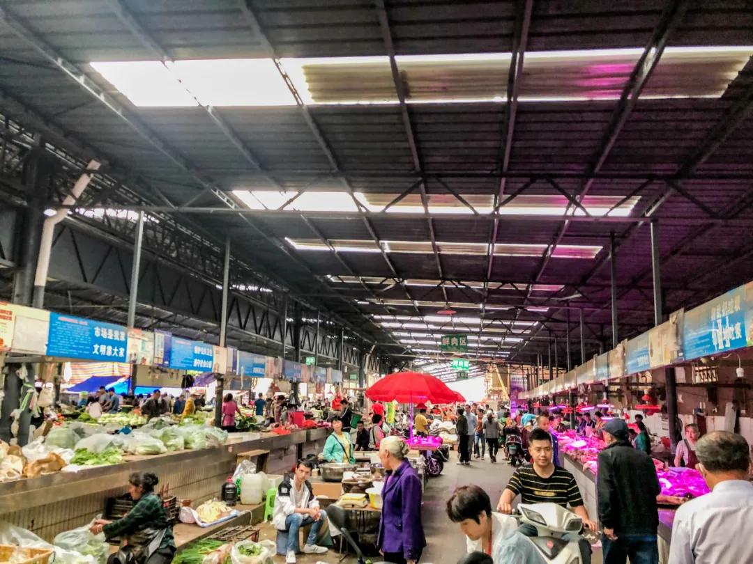 每逢周天,昆明人都喜欢来这里赶街!你去过吗?