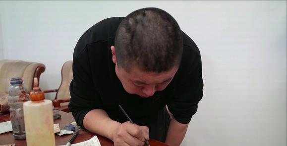 红木家具维修翻新保养方法,红木家具怎么修不贬值