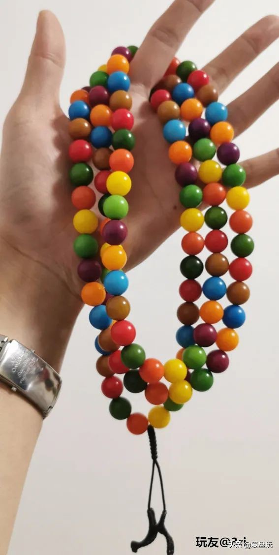 男青年戴什么手串比较合适,夏天到了男人戴这种手串才叫霸气