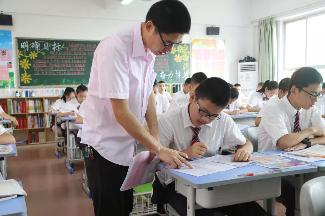 清远盛兴中英文学校介绍地图,清远盛兴中英文学校的标识