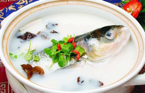 高汤又浓又白的做法,高汤怎样才能熬成乳白色