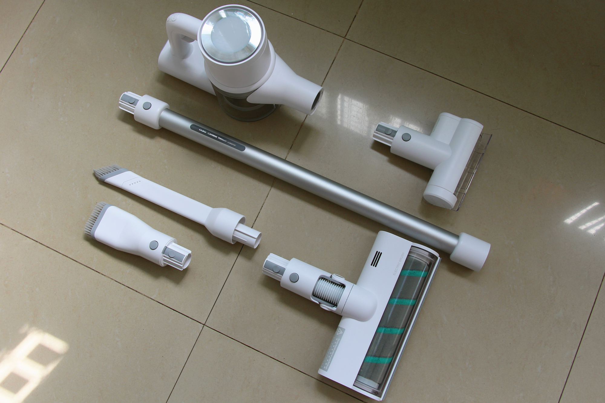 容易清理吸尘器推荐,无死角自动吸尘器推荐家用第一名