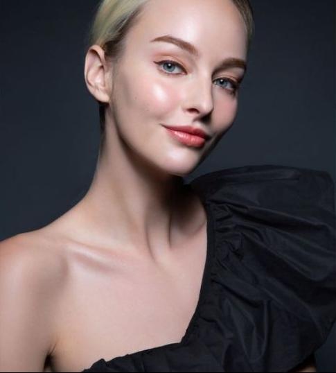 ol妆化妆教程,新手化妆入门教程无眼影红唇妆