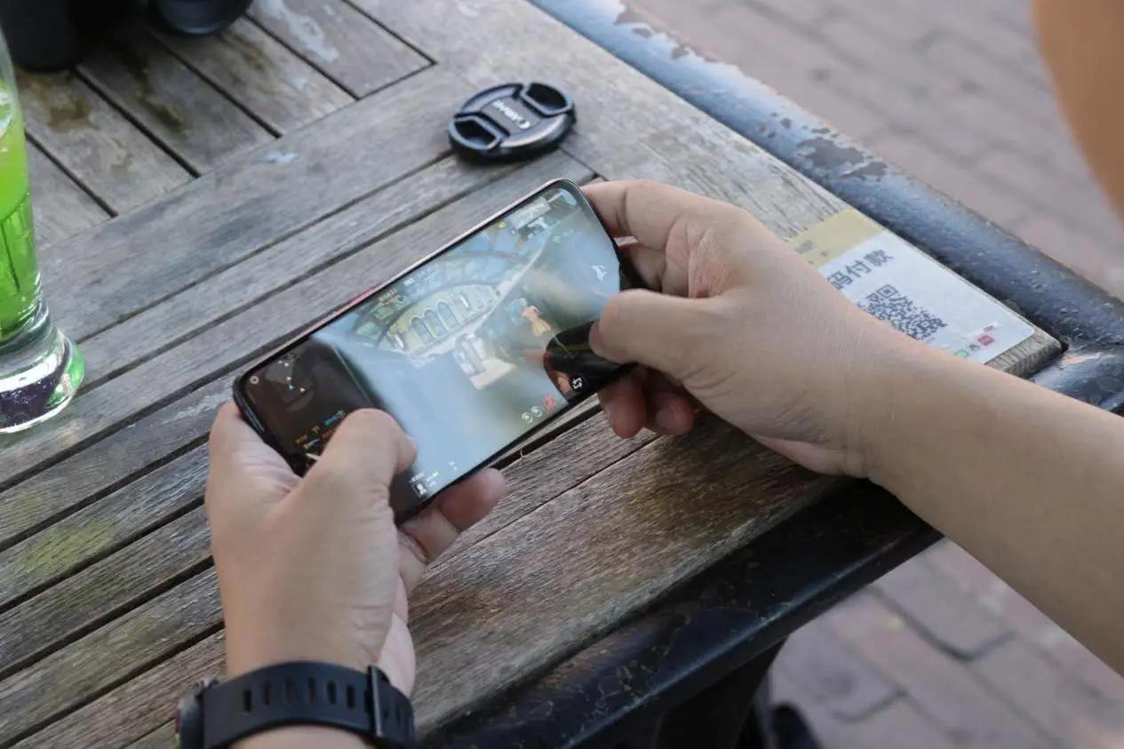 千万别小看手机中的飞行模式功能,原来手机的飞行模式是这样用的