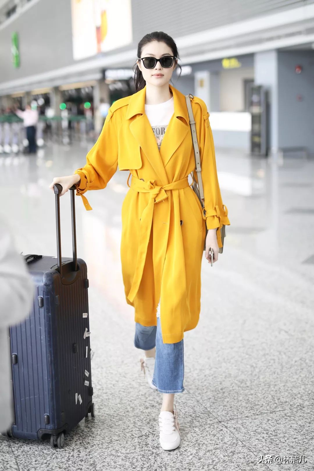 不懂风衣就别乱穿，2021流行这4款，连倪妮刘雯都强势种草了