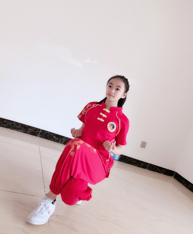 天山派基本功，压腿步法训练