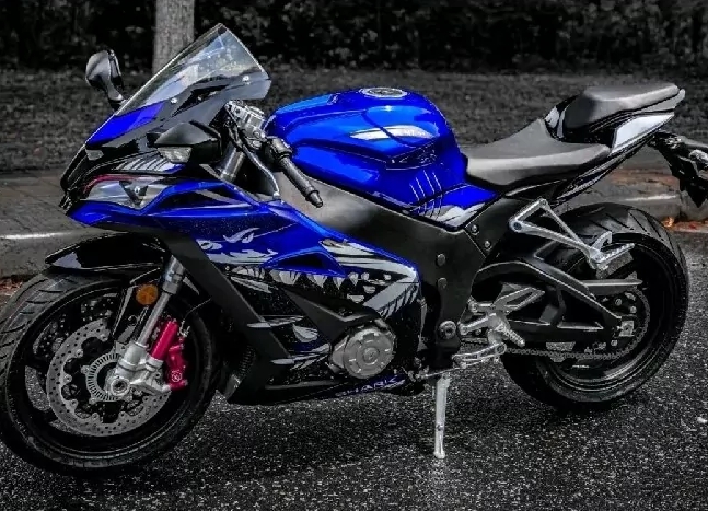 国产大牛珠峰华鹰HY500一比一精仿川崎ZX-10R!