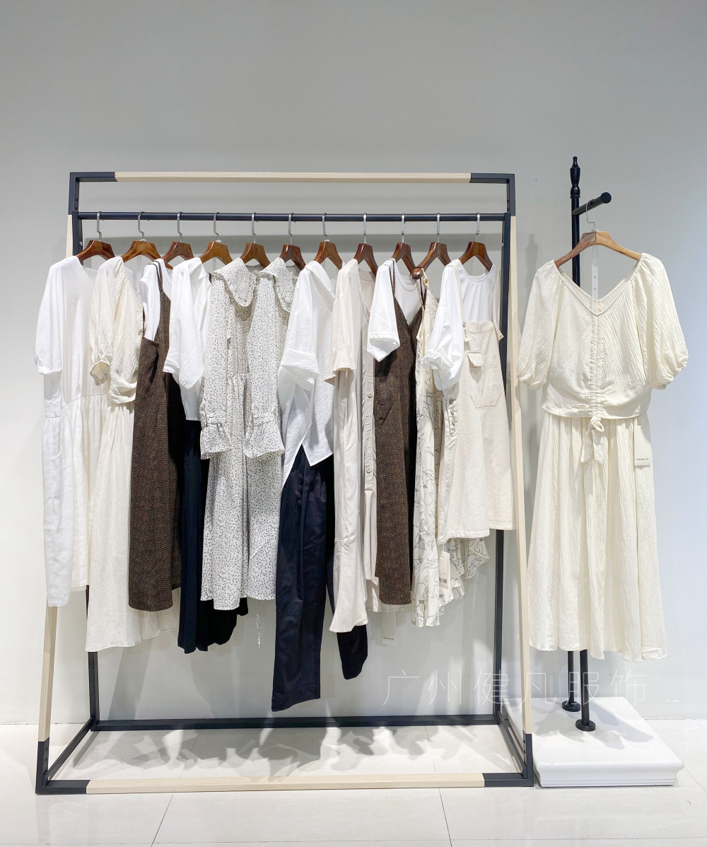 杭州四季青女装批发直播清仓,四季青女装清仓特价