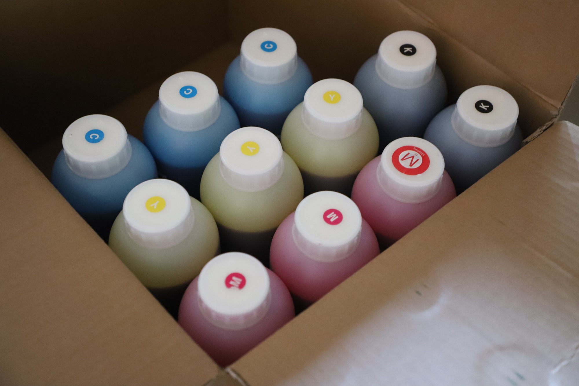 户外写真机墨水加错颜色该怎么办,写真机加墨水正确方法