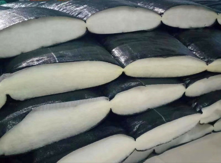 大棚保温被该如何选择,才能让温室作物安全过冬早上市