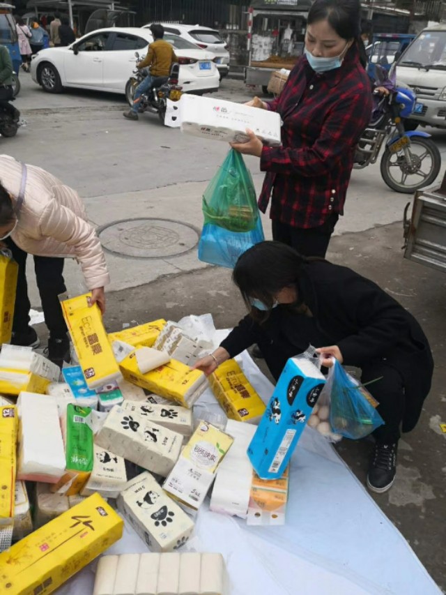 摆地摊创业视频,摆地摊创业