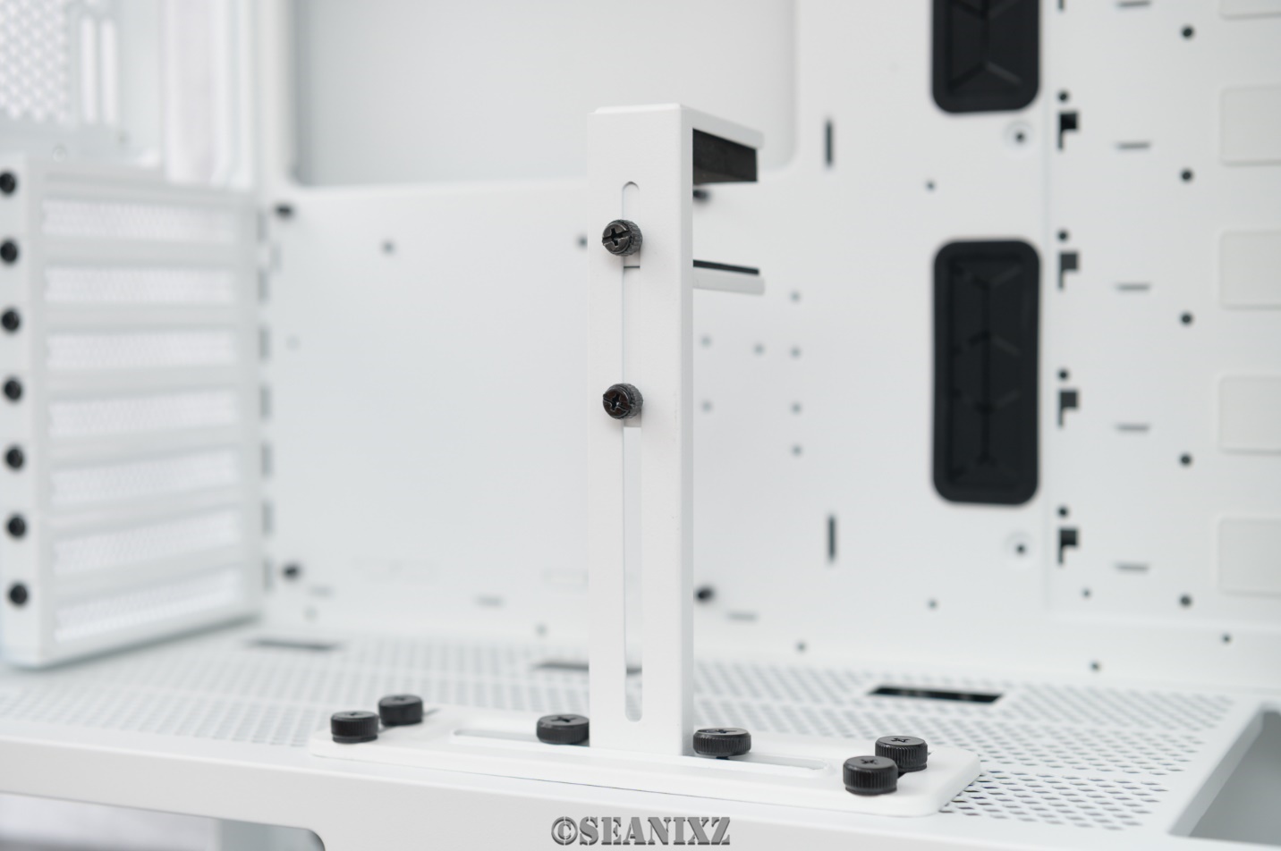 全能千元级机电套装：TT挑战者H6+GT650金牌全模组电源