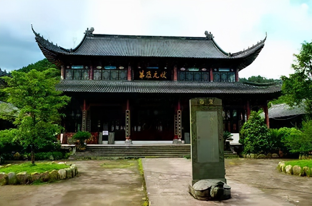 不止是高楼璀璨，这座历史文化名城里英杰荟萃，你知道哪些？多处名人故里等你拜访~