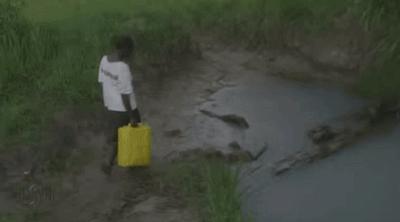 用零花钱给非洲挖了1000多口井，只因孩子的眼泪是那里最干净的水