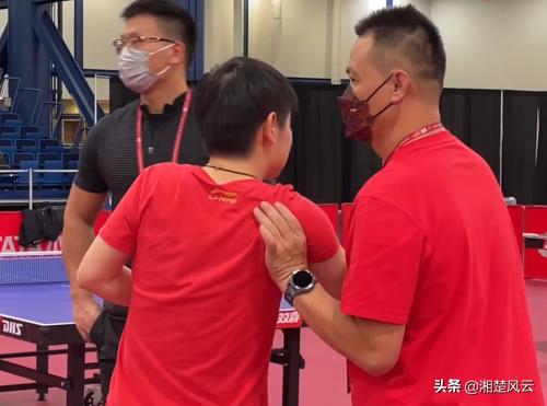 国乒热身赛樊振东孙颖莎,刘国梁对孙颖莎樊振东对比