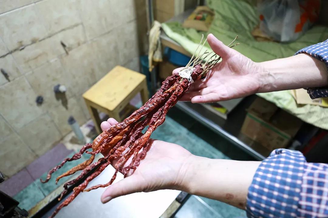 两个七旬老人开一家面馆,两老人开了30年店