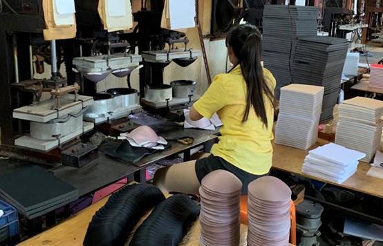 疫情让人更性感！国内服装蒸发4000亿，性感内衣销量却暴涨5倍