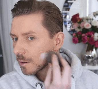 高考后想学化妆报读什么专业,高考完想学化妆应该去什么学校