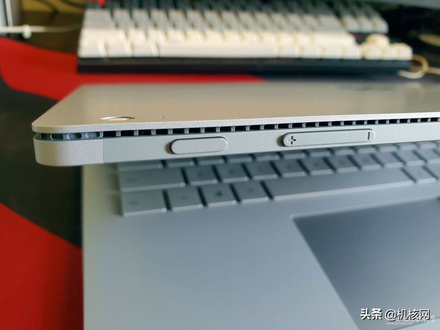 拔草体验|由一台SurfaceBook3而联想到的