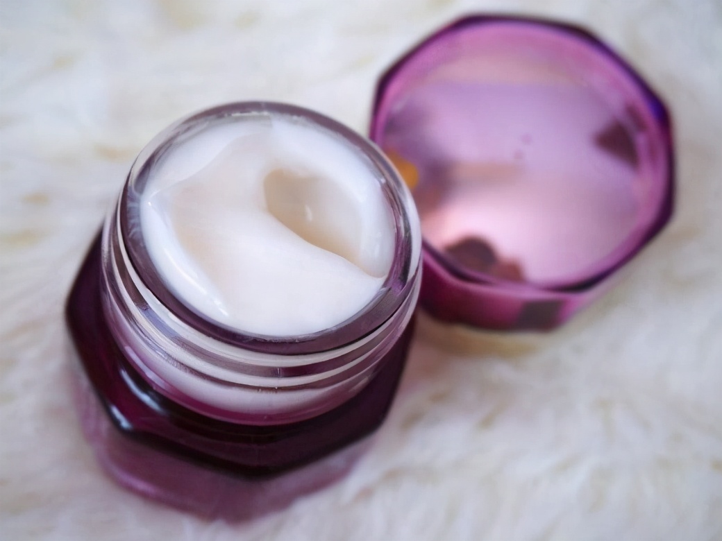 补水紧致的眼霜哪个品牌最好用,补水保湿效果好的眼霜排行榜