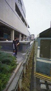 最新海外火爆搞笑视频,50张全球搞笑gif