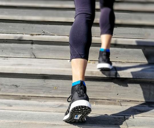 阿迪达斯boost会被踩扁吗,阿迪达斯boost鞋底测评