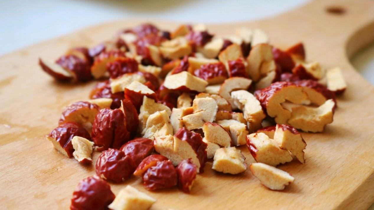 小米核桃红枣糊,小米苹果红枣糊