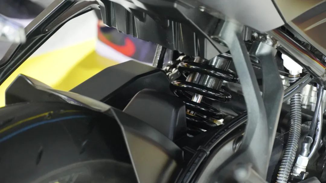 北京车展|赛250公布售价19999元/贝纳利黄巡5.98万，1200GT9.98万