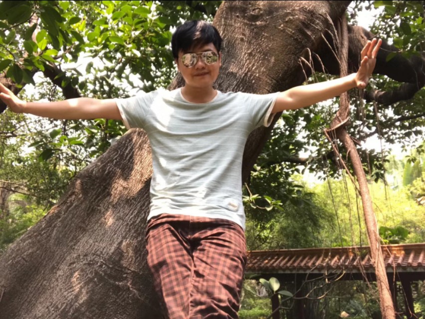 狗自拍图片,大黄狗自拍