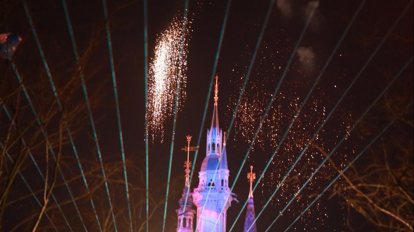 上海迪士尼跨年旅游,上海迪士尼与外滩旅游安排