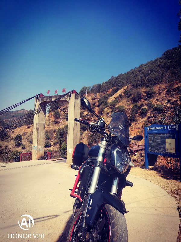 钱江250和贝纳利252对比,钱江250摩托测评