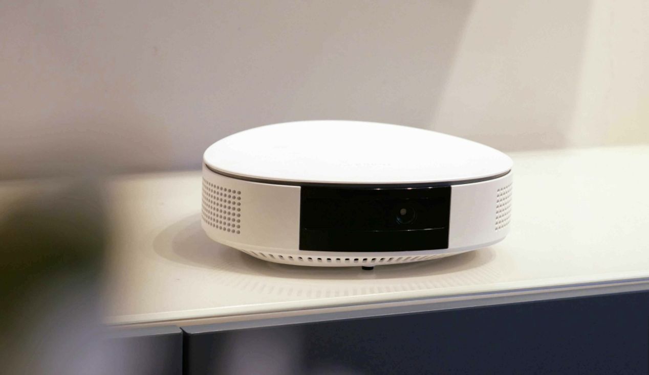 瑞格尔和瑞视达投影仪哪个好,瑞视达投影仪是多少寸的