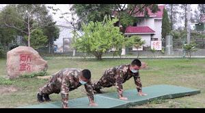 “宅”在营区久了太无聊？不可能的事！兵哥兵姐解锁“文娱”新姿势