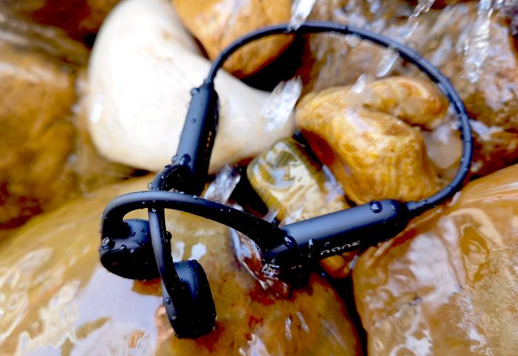 轻盈如风歌声如酒,海量无损绕梁不绝