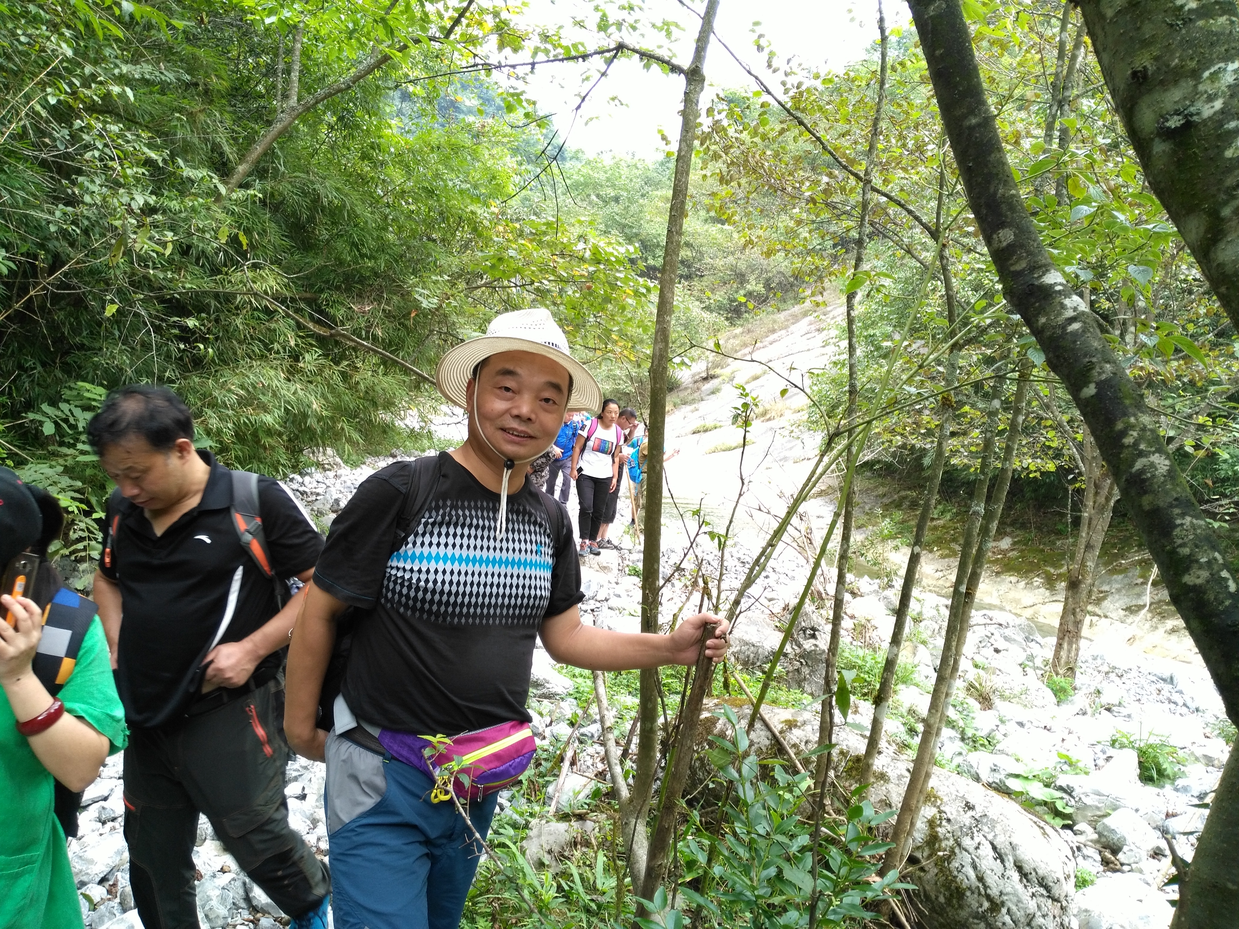 西漂湾瀑布群,建始西漂湾瀑布群