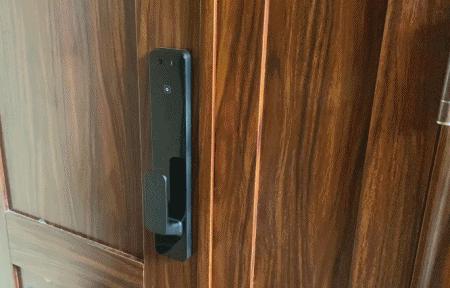 该不该用智能门锁,小米智能门锁pro门锁换电池