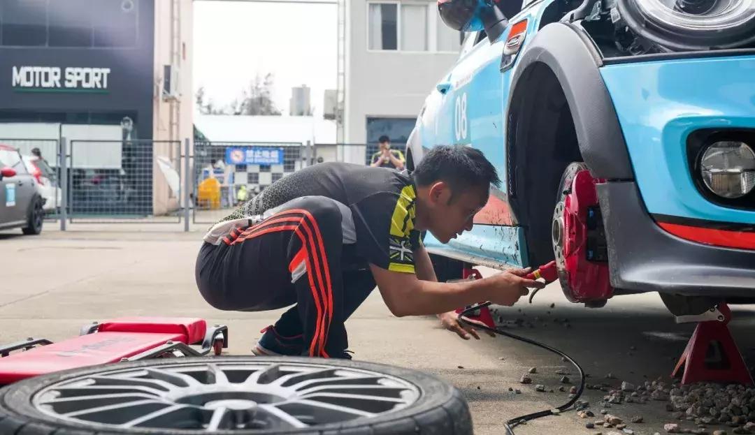 为了这场比赛，我买了一台MINI！