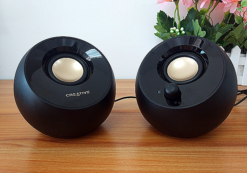 创新2.1音箱,顶级的2.0桌面音箱