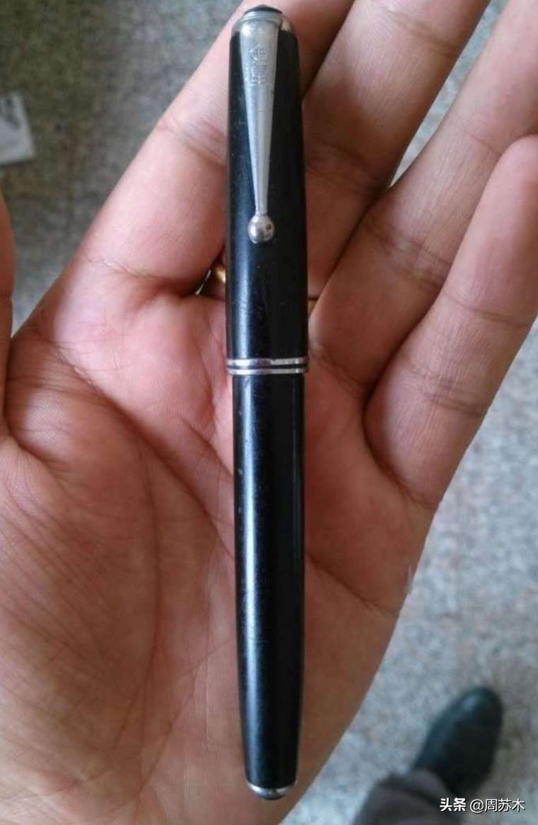 被遗忘的钢笔,一支迷失的钢笔