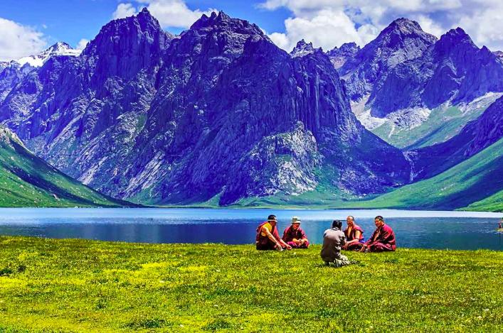 七彩云南多彩贵州的来历,九色甘南多彩贵州